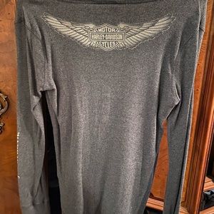 Harley Davidson shirt. Very form fitting. Xl